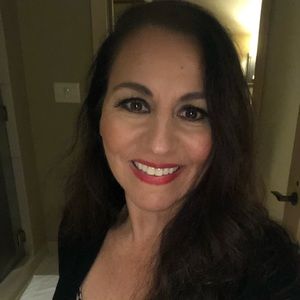 Meet your Posher, Angela